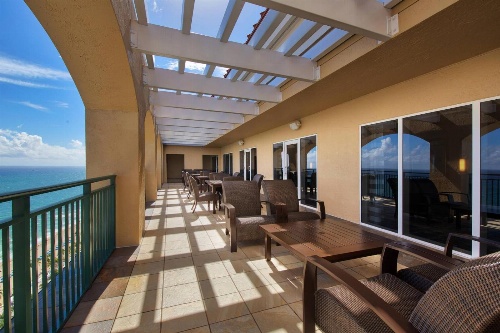 Marriott's BeachPlace Towers image 1