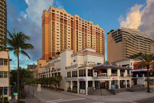 Marriott's BeachPlace Towers image 10